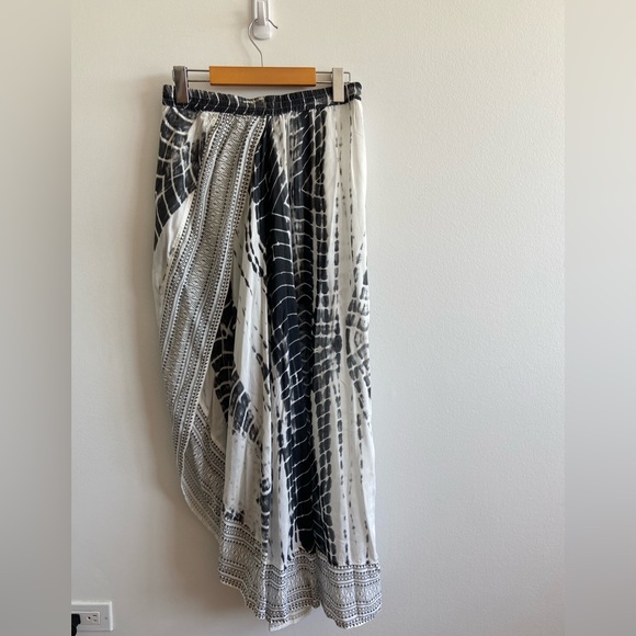 Elan convertible dress/skirt size medium - Picture 2 of 2